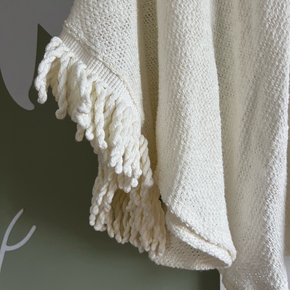 ZSUPPLY  cream poncho- one size fits most - (large) - Picture 3 of 5